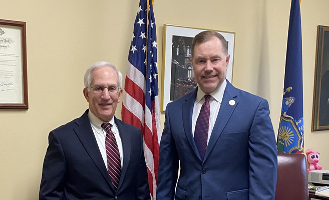 L-R: PIANY past President Fred Holender, CLU, CPCU, ChFC, MSFS, and Sen. Edward A. Rath III, R-61.